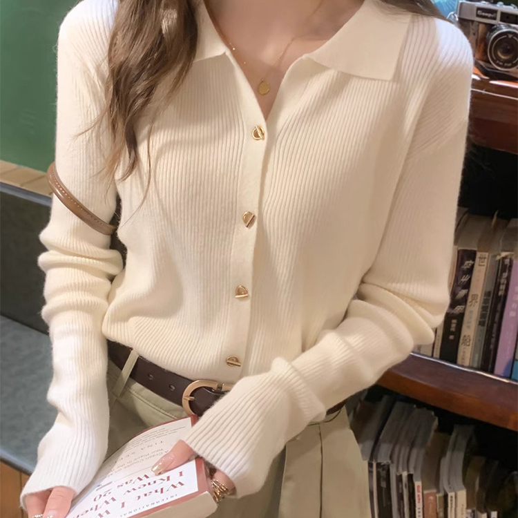 杏色POLO领长袖针织衫女秋冬