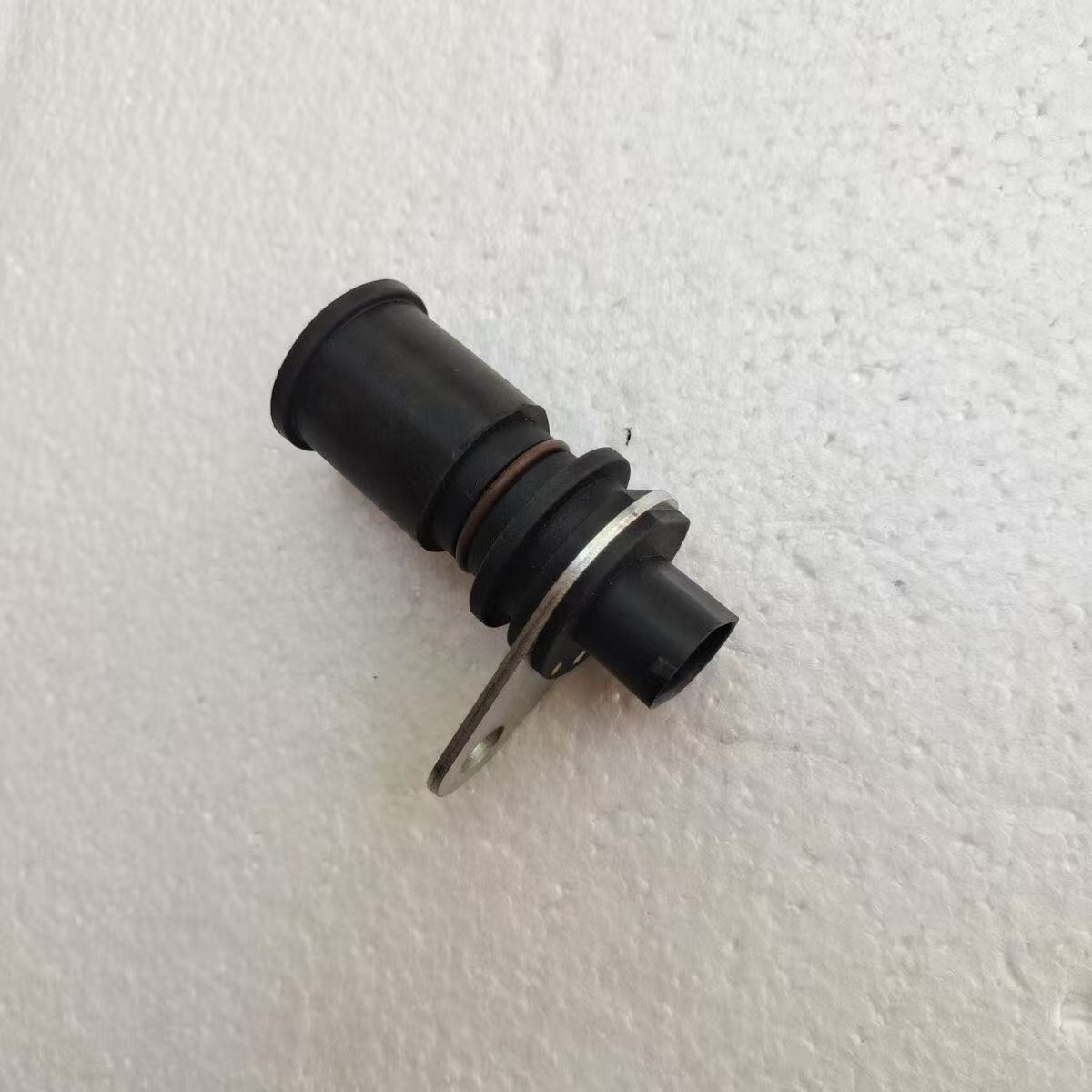 北汽勇士军车BJ2022JC勇士BJ2036里程表传感器车速标传感器