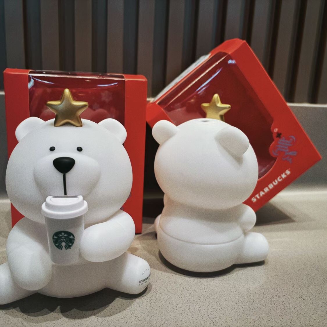 2023星巴克熊店长加湿器可爱皇冠小熊带夜灯创意办公居家桌面摆件