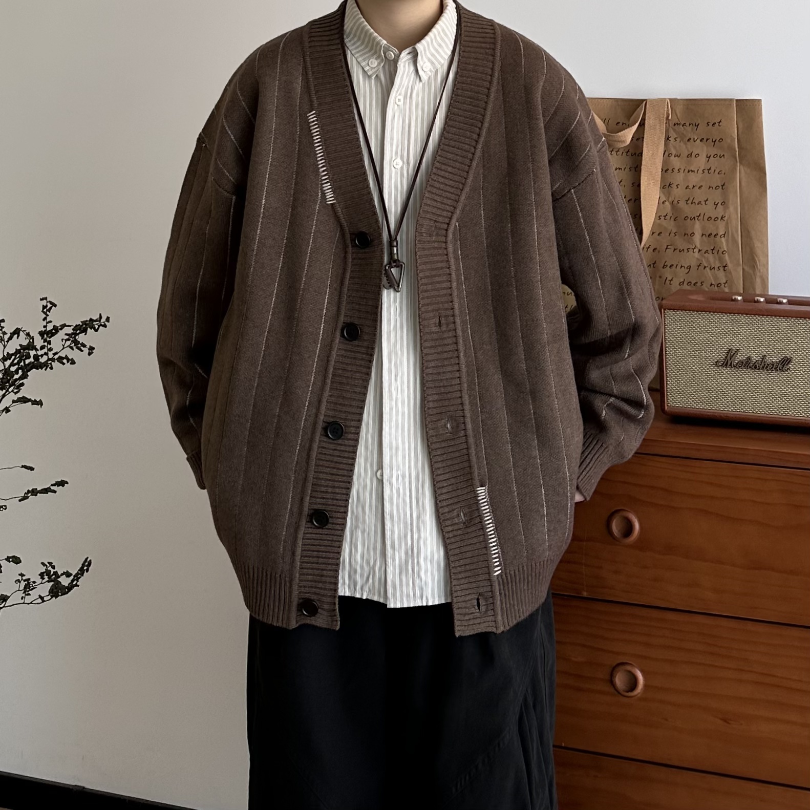 B东日系男装复古竖纹V领开衫毛衣男秋冬季学院风宽松休闲针织衫