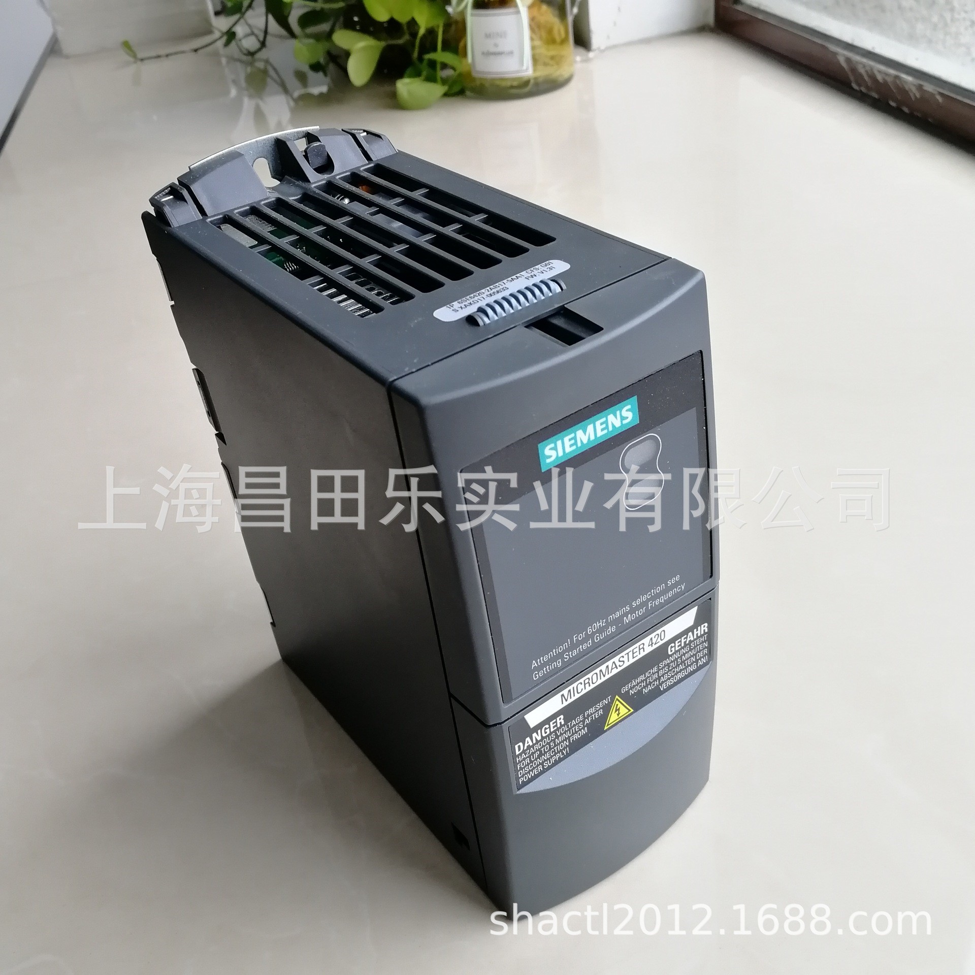 6SE6440-2UC11-2AA1 西门子MM440系列220V0.12KW变频器