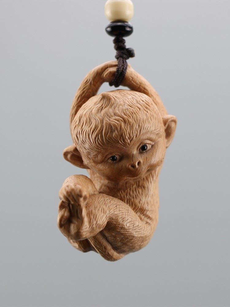 木雕动物猴子挂件把玩件装饰品实木雕刻创意可爱手把件汽车包挂饰