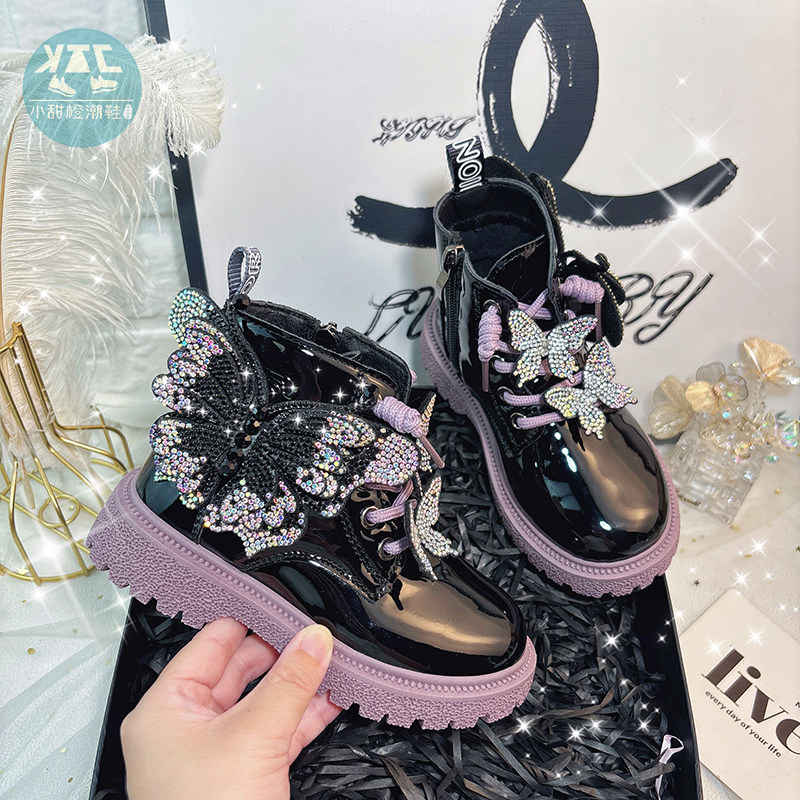 女童黑色亮面马丁靴英伦风单鞋2025新款秋季儿童轻便鞋子软底靴子