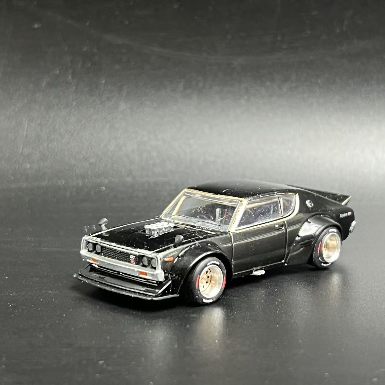 Poprace 1:64 尼桑 GTR 天际线 V8 KPGC10 展会版 合金车模 散瑕