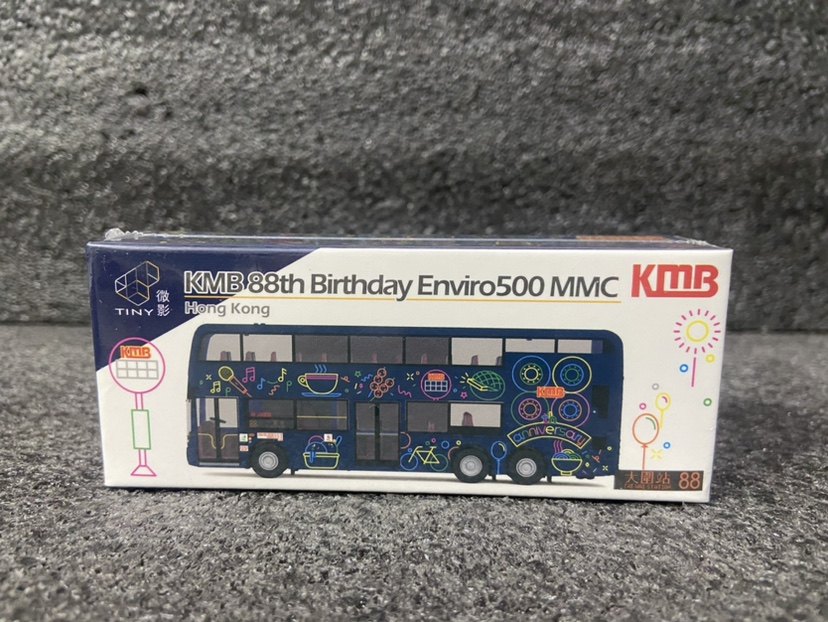 Tiny微影1:110 展会限定 KMB九巴88周年 E500 MMC 合金汽车模型