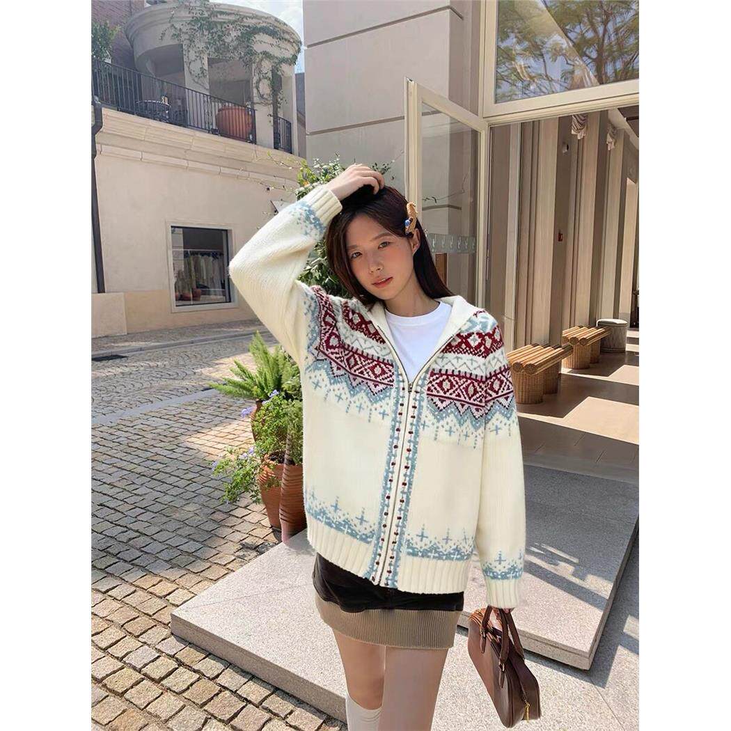 费尔岛毛衣外套女小个子秋冬新款圣诞红穿搭提花加厚连帽针织开衫