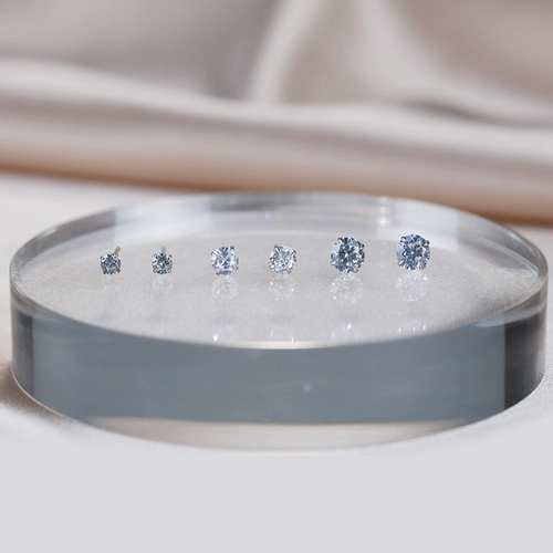 Синтезированный цирконий, маленькие серьги, серебро 925 пробы, простой и элегантный дизайн