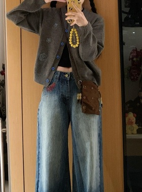 韩系灰色长袖圆领针织开衫女秋冬新款超好看短款毛衣外套刺绣