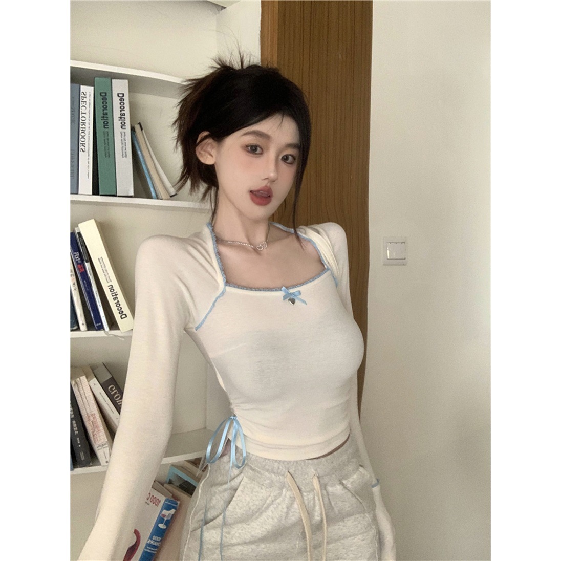 辣妹纯欲方领绑带蝴蝶结长袖T恤女春季2025新款修身显瘦短款上衣