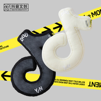 抖音文創(chuàng) 「OTM」系列l(wèi)ogo抱枕黑白兩色抱枕
