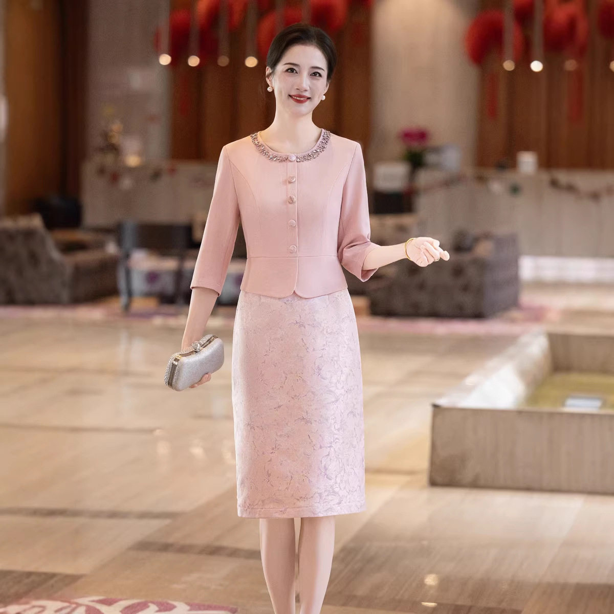 2026春新款礼服裙女小香风荷叶边妈妈喜婆婆婚宴装连衣裙高贵年轻