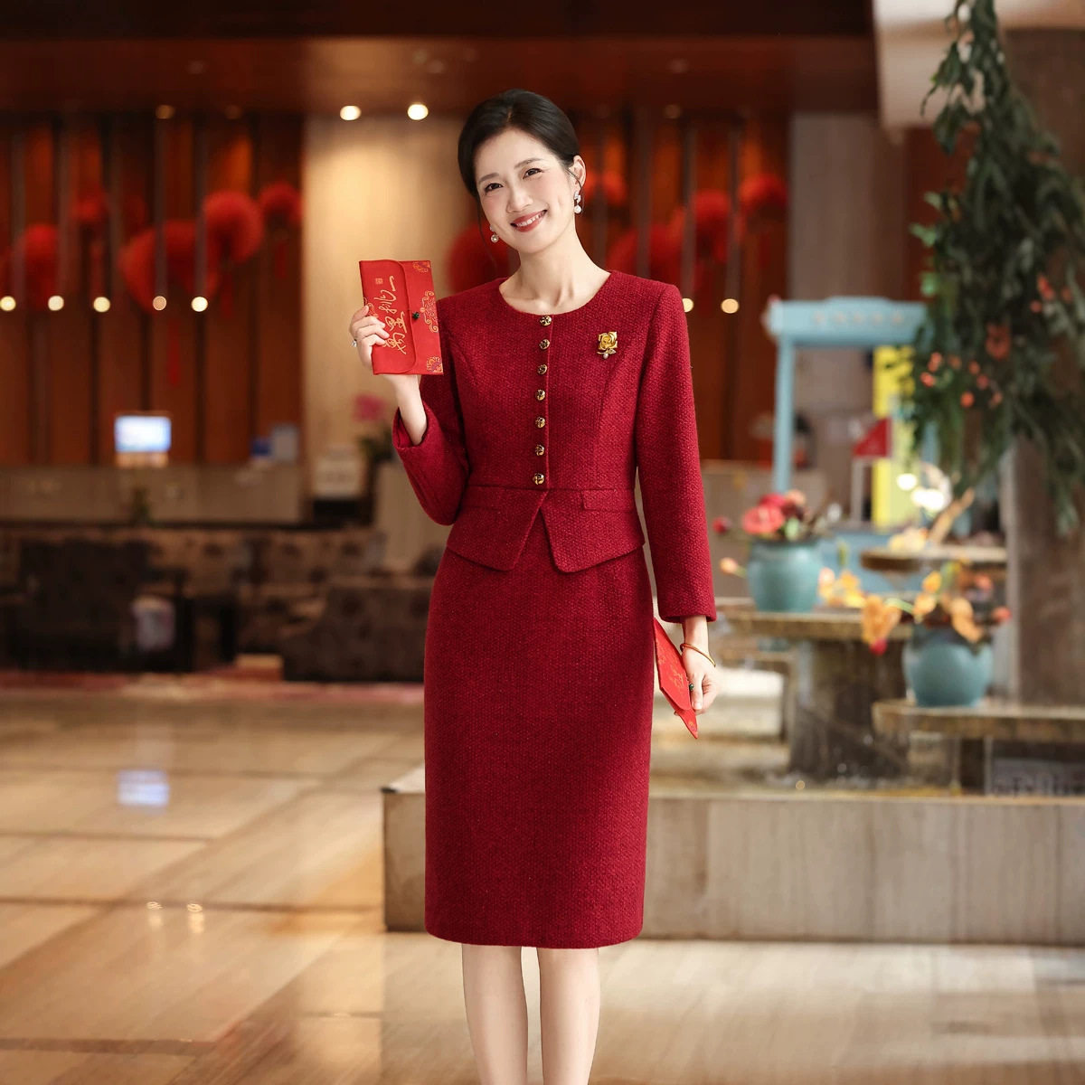 2026秋新款妈妈礼服小香风假两件婚庆婚宴喜婆婆高贵连衣裙日常穿
