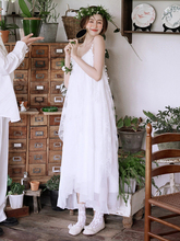 轻婚纱订婚领证结婚新娘礼服裙轻奢简约法式森系很仙的吊带连衣裙