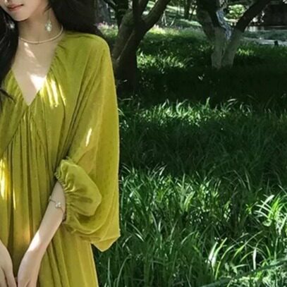 新中式宽松绿色仙气连衣裙女2026新款夏慵懒感长袖裙子海边度假风