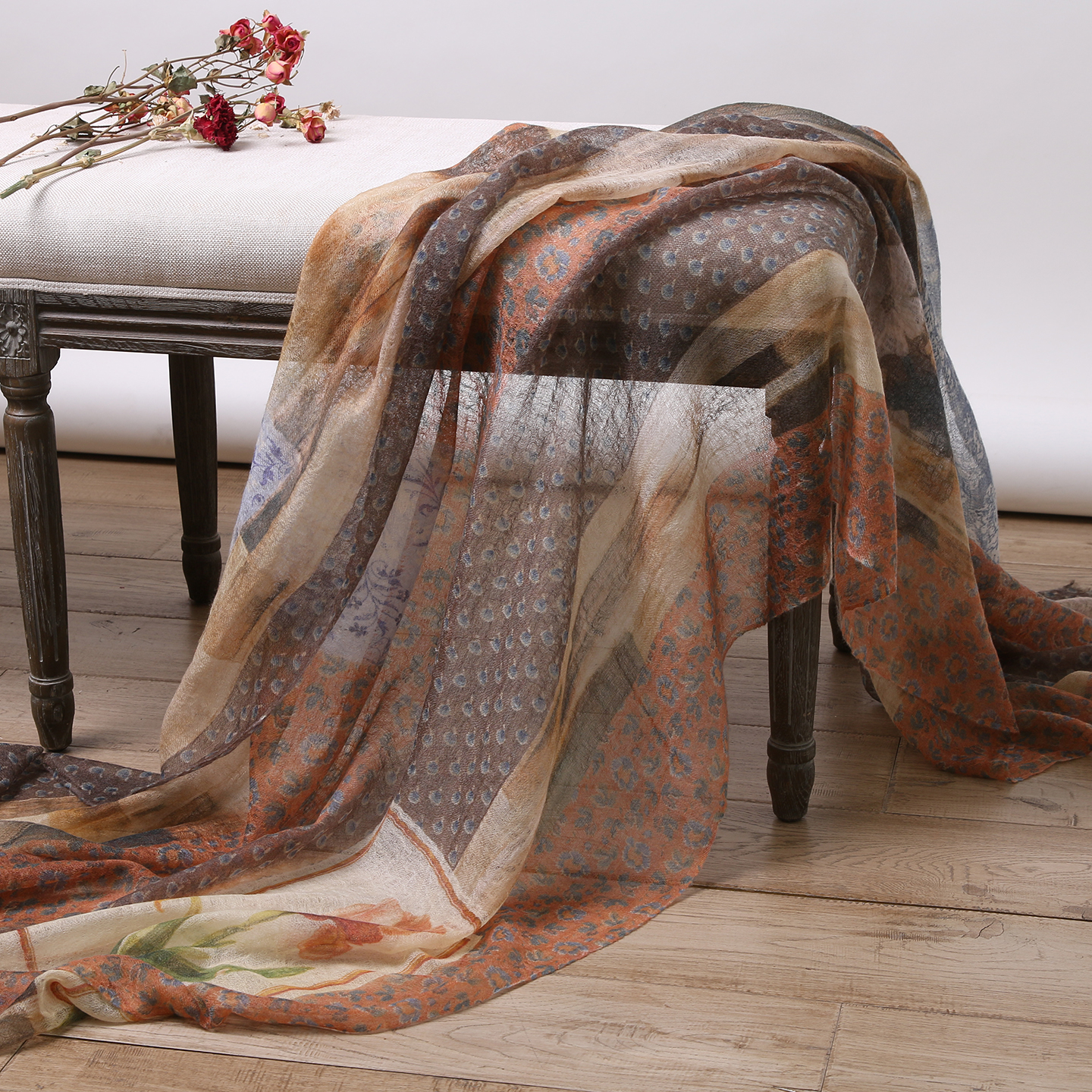 印花保暖纯羊绒围巾披肩