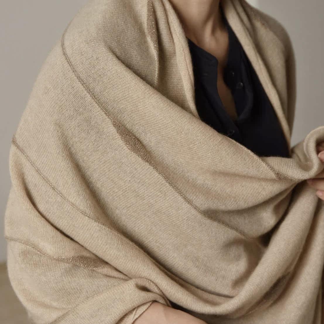 APCSHOP秋冬女羊绒围巾披肩