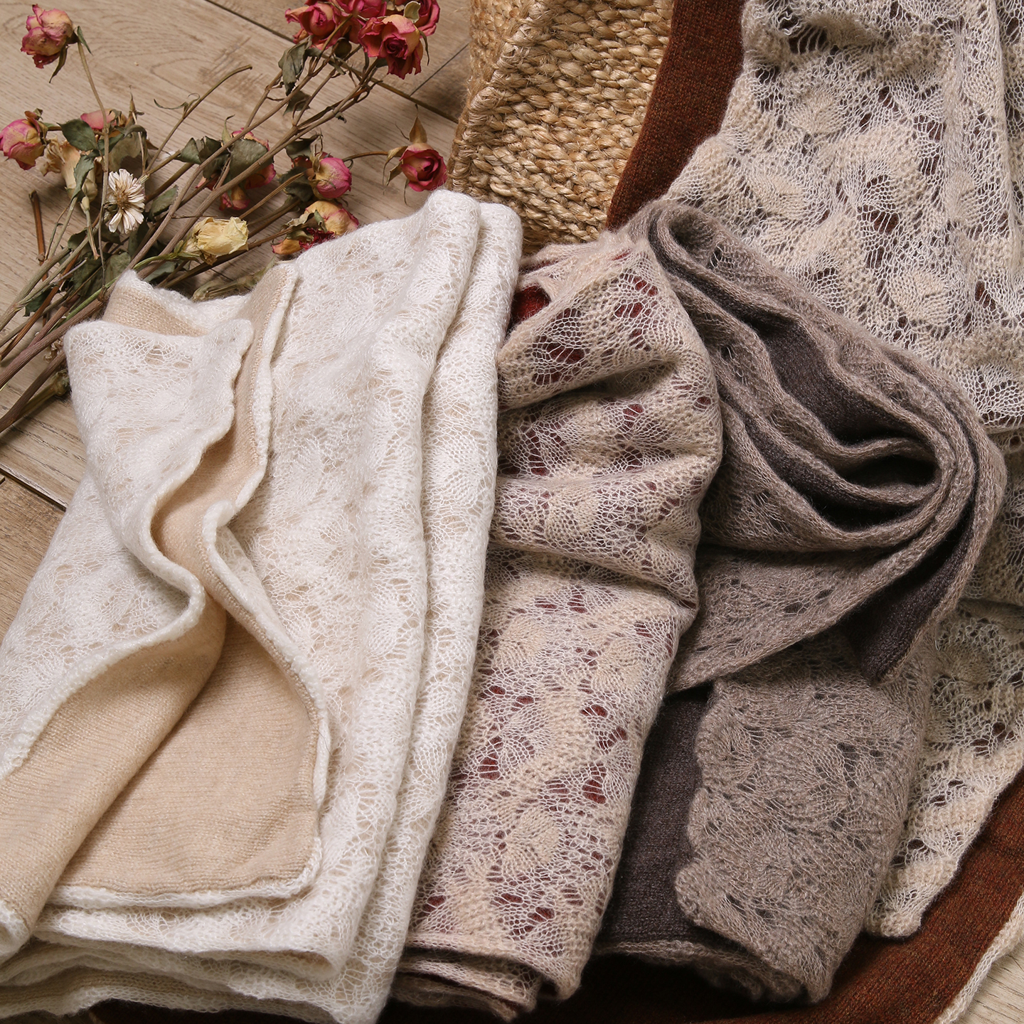 双层钩花拼色纯羊绒围巾