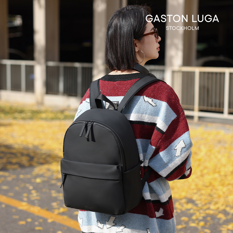 双肩包男女学生大容量