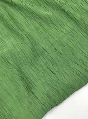 一米价 绿色底树皮褶皱图案化纤面料 春夏 连衣裙 服饰 布料