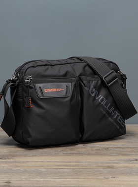 华朗迪尔男士斜挎包休闲便携牛津布背包男通勤包新款时尚单肩包男