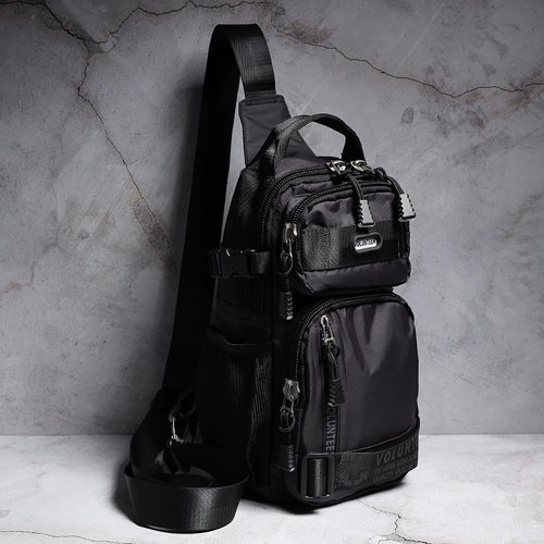 多功能大容量户外休闲斜挎胸包男