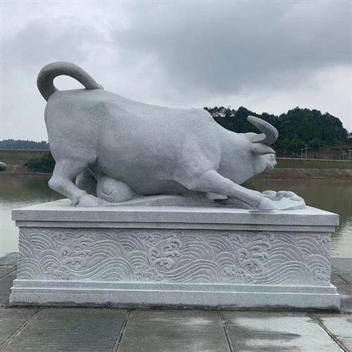 厂家石雕石牛雕塑摆件景区广场景观动物雕塑汉白玉耕田牛石雕雕塑