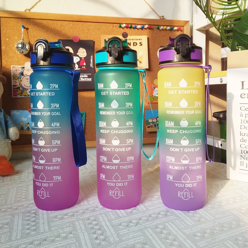 1L大容量运动太空水杯渐变色吸管塑料杯子外贸磨砂提手水壶定制