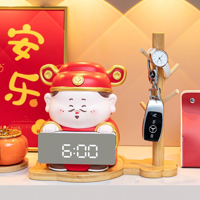 国潮小财神时钟摆件家居客厅装饰品 玄关卧室桌面电子钟摆件定制