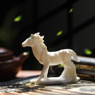 德化白瓷马摆件小号陶瓷工艺品家居桌面装饰马到成功园艺造景定制