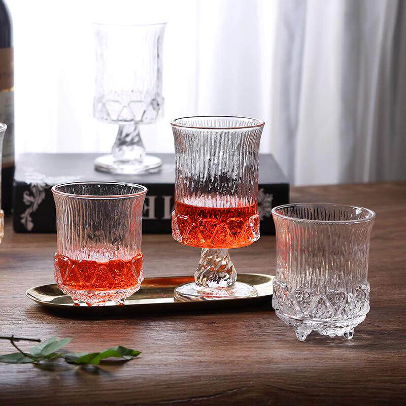 精致威士忌洋酒杯 北欧浮雕玻璃高脚杯 家用创意果汁红酒杯子餐具