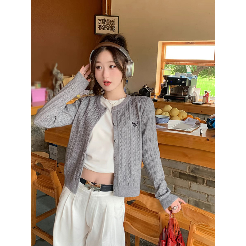 小个子短款灰色针织开衫外套女潮