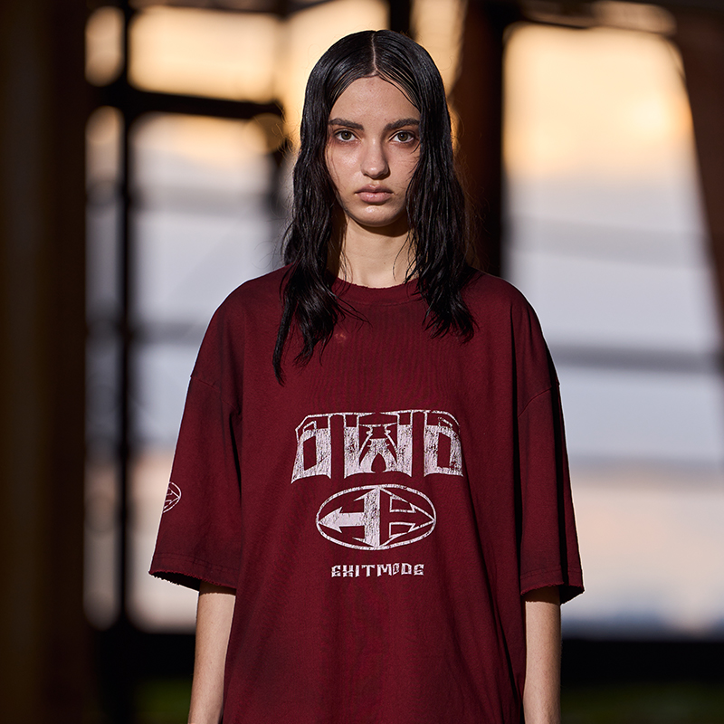 EXITMODE做脏破洞印花双色T恤