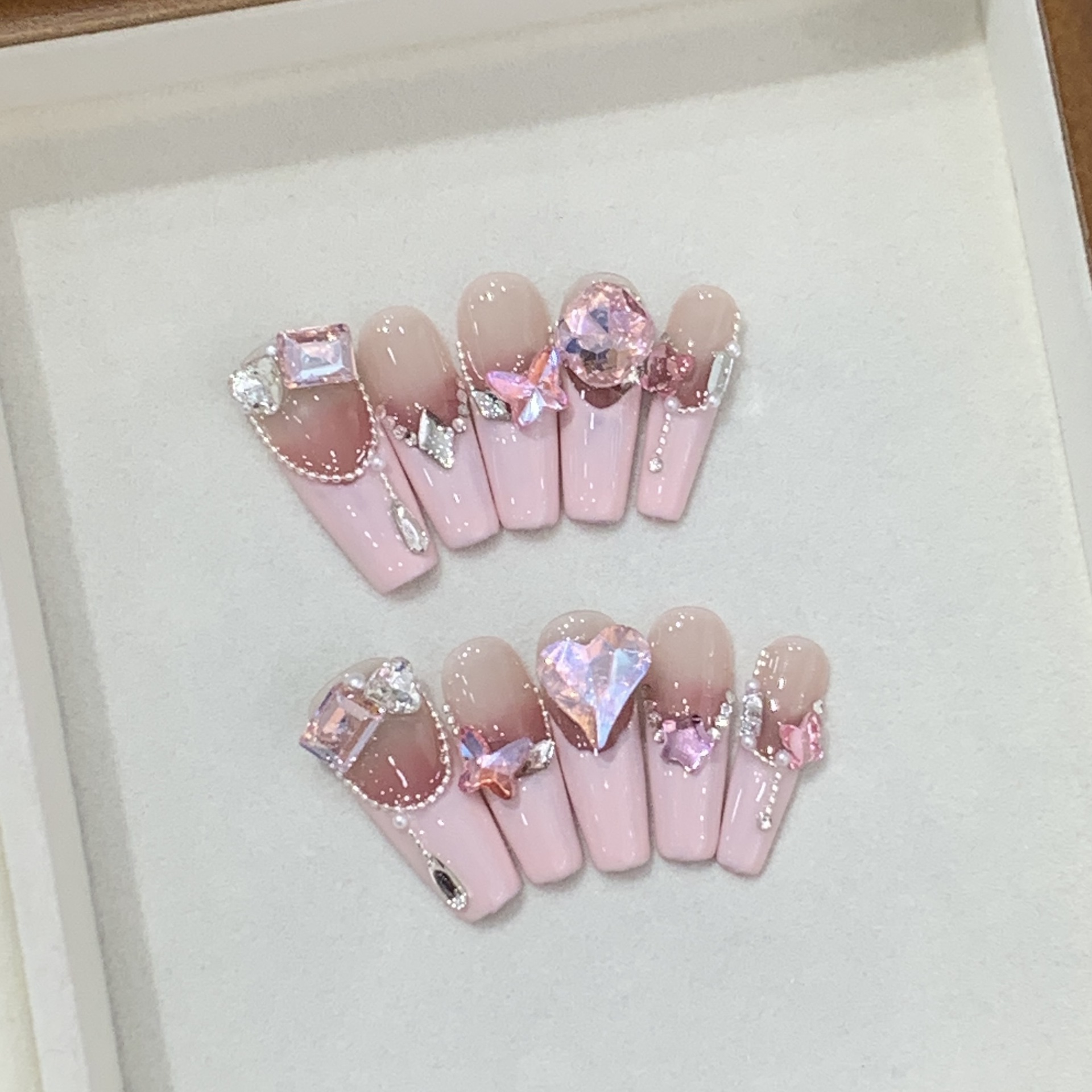手工美甲贴粉色高品质镶钻百搭少女腮红满钻法式高冷甜美穿戴甲