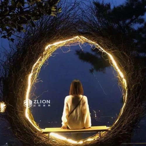 巴厘岛户外藤编网红创意爱心鸟巢秋千景区打卡婚纱拍摄道具圆形床