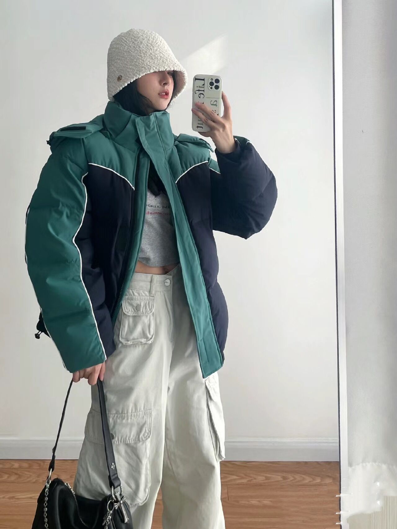 其它韩版聚酯短款复古情侣羽绒服