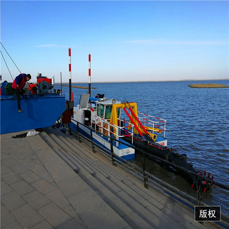 河道水库湖面绞吸式清淤挖泥船