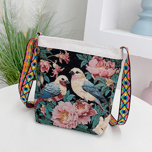 日韩单肩小包时尚刺绣卡通外出手机包女包民族双面包女帆布包新款