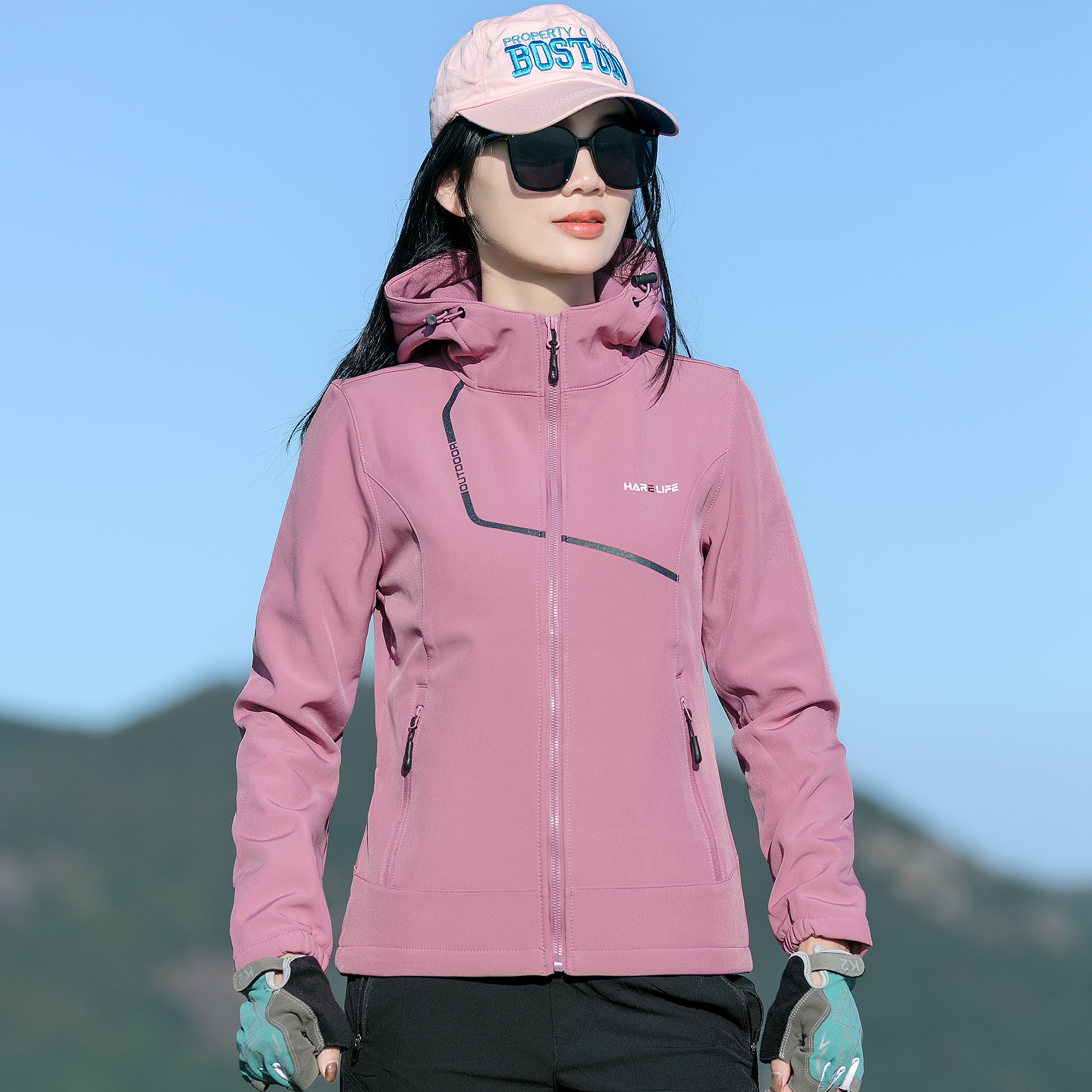 户外软壳衣外套女防风防水软壳加绒冲锋衣秋冬季宽松一体绒登山服