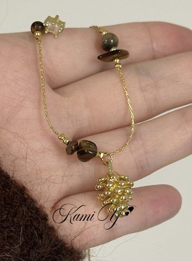 法式复古美拉德风虎眼石松果项链