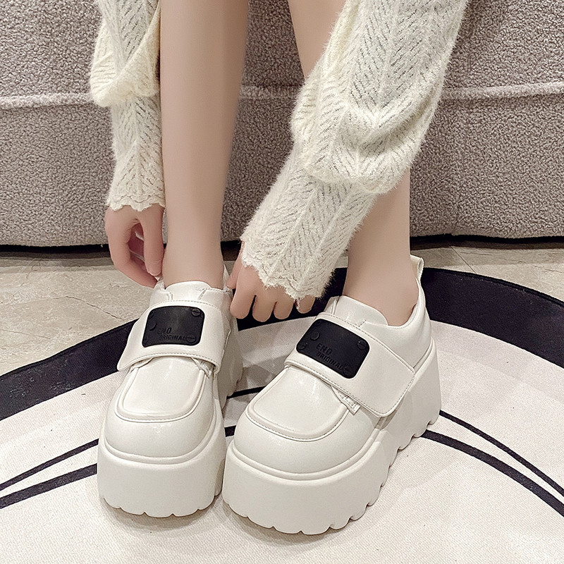 厚底乐福鞋女2026春季新款单鞋百搭小个子增高8cm英伦松糕小皮鞋