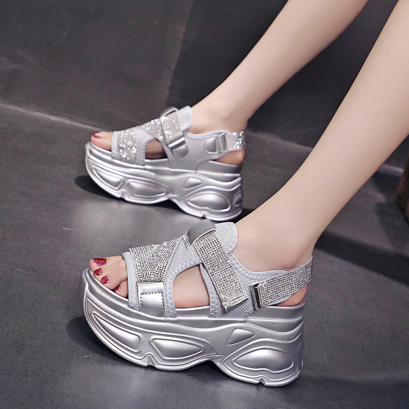 银色厚底凉鞋夏季女外穿2026新款精致高级感运动休闲鞋增高罗马鞋