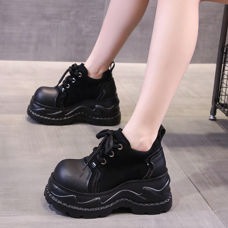 配阔腿裤的厚底鞋女2026春季新款巨好看不累脚百搭德比增高老爹鞋