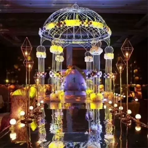 Свадебная планировка декоративная реквизита на открытом воздухе шесть столбов Свадебная сцена