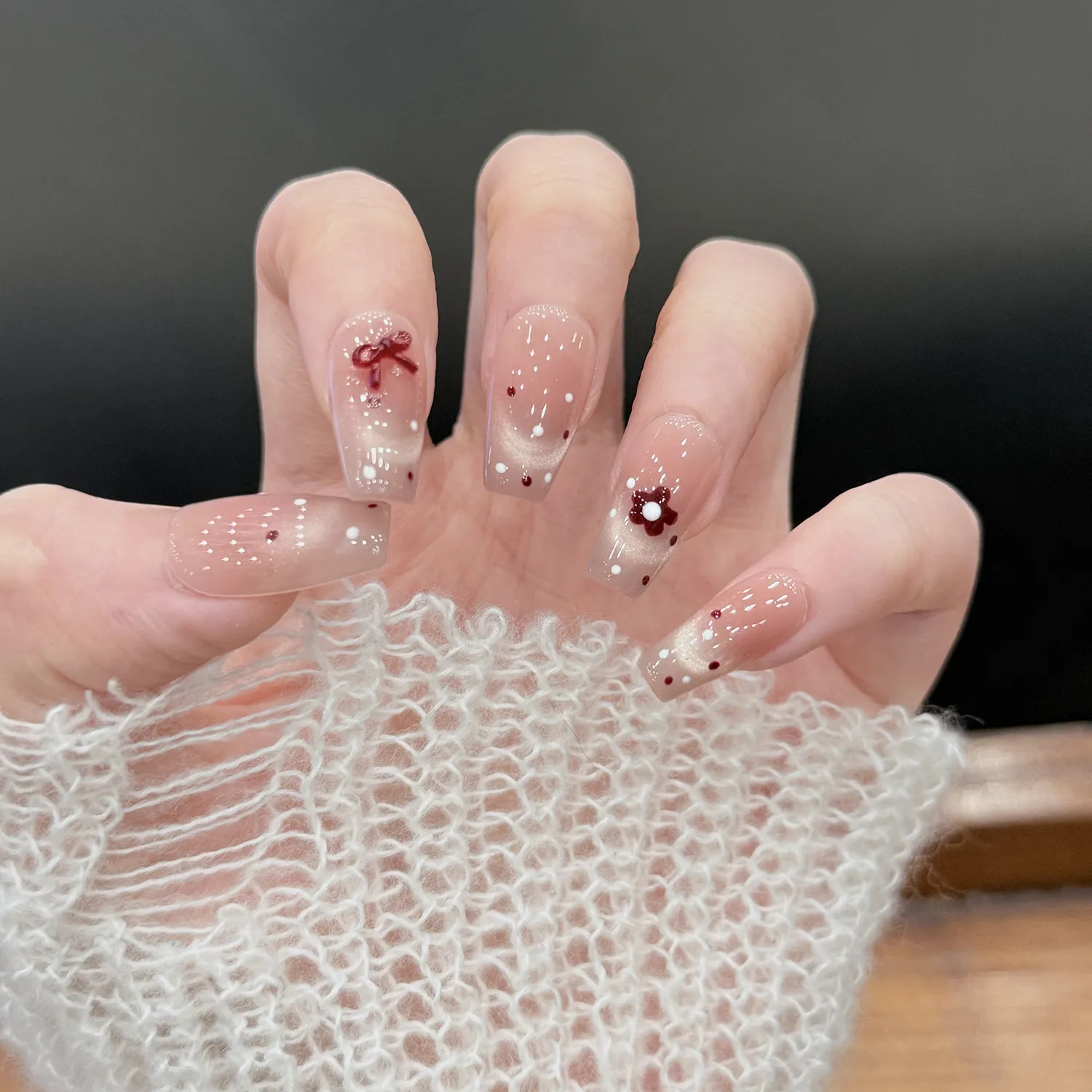 霜筠 甜系莓果 秋冬新年红爆闪钻猫眼手绘花花气质手工穿戴甲甲片,彩妆/香水/美妆工具,穿戴甲/甲片,淘宝优惠券,粉丝福利购,淘宝优惠卷