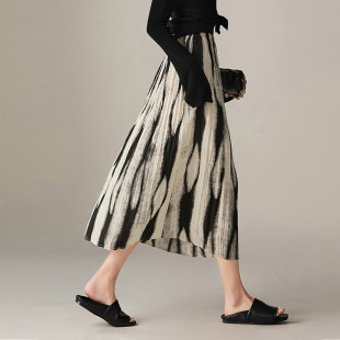 渐层印花半身裙女2026夏装 不规则遮胯压褶微A字裙百褶花0317r 新款