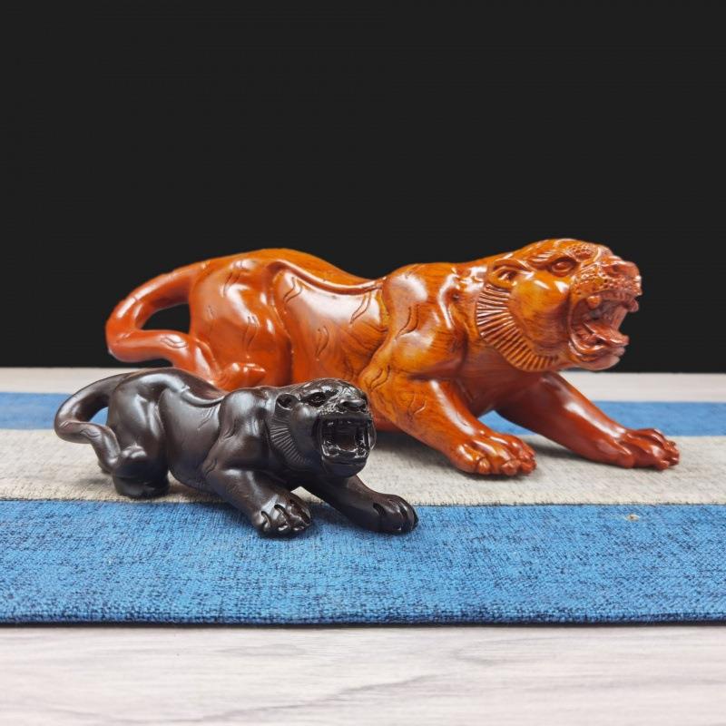 花梨老虎实木动物虎虎生威手工雕刻摆件生肖虎木质品木雕