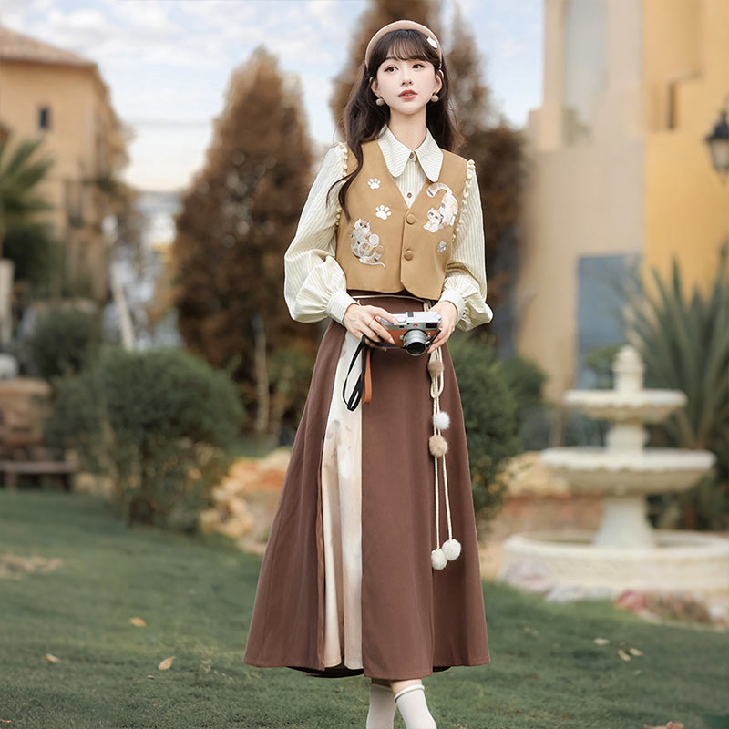 设计师的礼物原创三花猫猫汉服国风汉元素新中式马甲上衣半裙套装