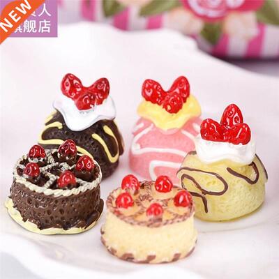 Resin Strawberry Cake, Adorable Miniature Cakes, Resin Caboc