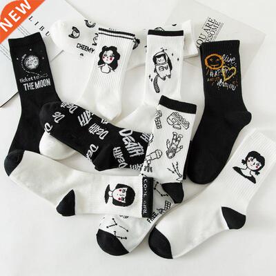 2020 New Autumn Black and White Sports Women Socks Cotton Cu