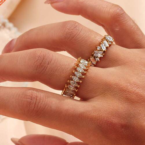 Luxury Ladies Flower Petals Irregular Geometric Square Paved